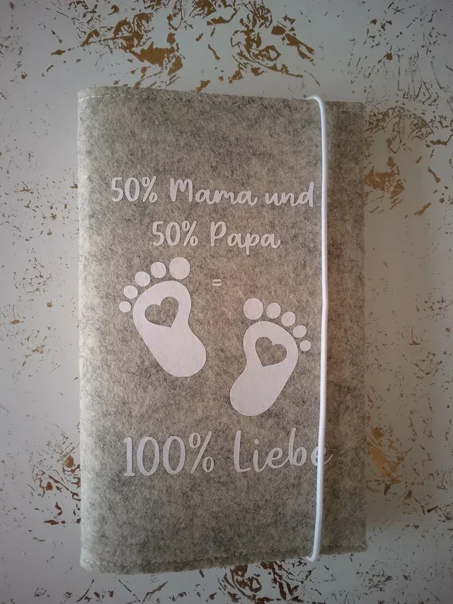 „100% Liebe“ – Filz Mutter-Kind-Pass-Hülle / Eltern-Kind-Pass-Hülle | KreativVeredelung