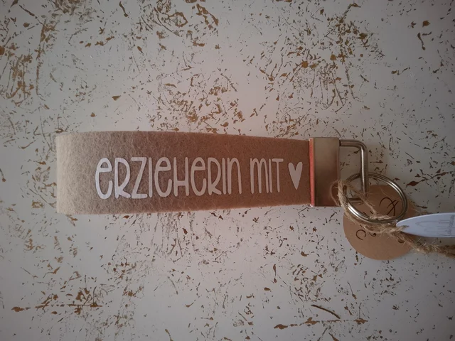 „Erzieherin mit Herz“ – Filz-Schlüsselanhänger / Taschenanhänger | KreativVeredelung