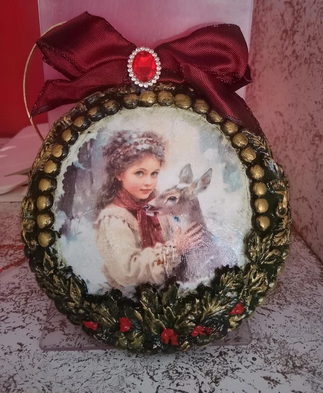 Exklusive Barock-Deko-Medaillon „Wintermärchen mit Reh“ (Groß) | Monika Eberhard
