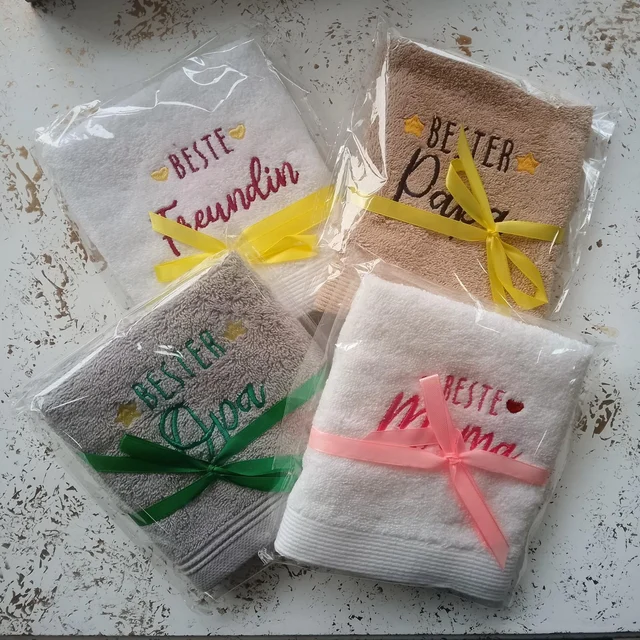 Gästehandtuch mit persönlicher Bestickung | Handmade by Grete