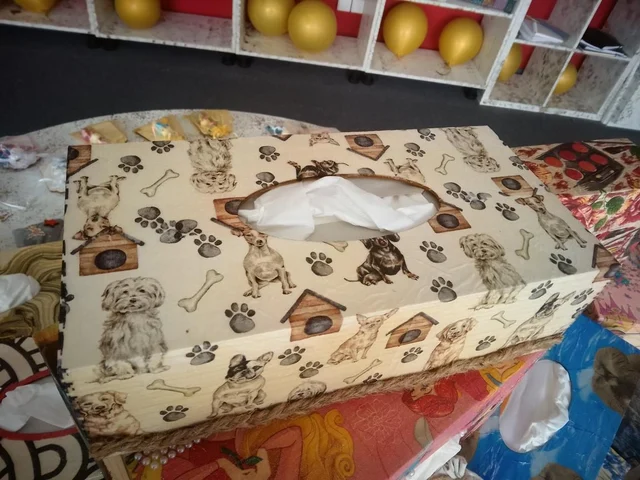 Handbemalte Taschentücher-Box aus Holz | HerzWerk Shop