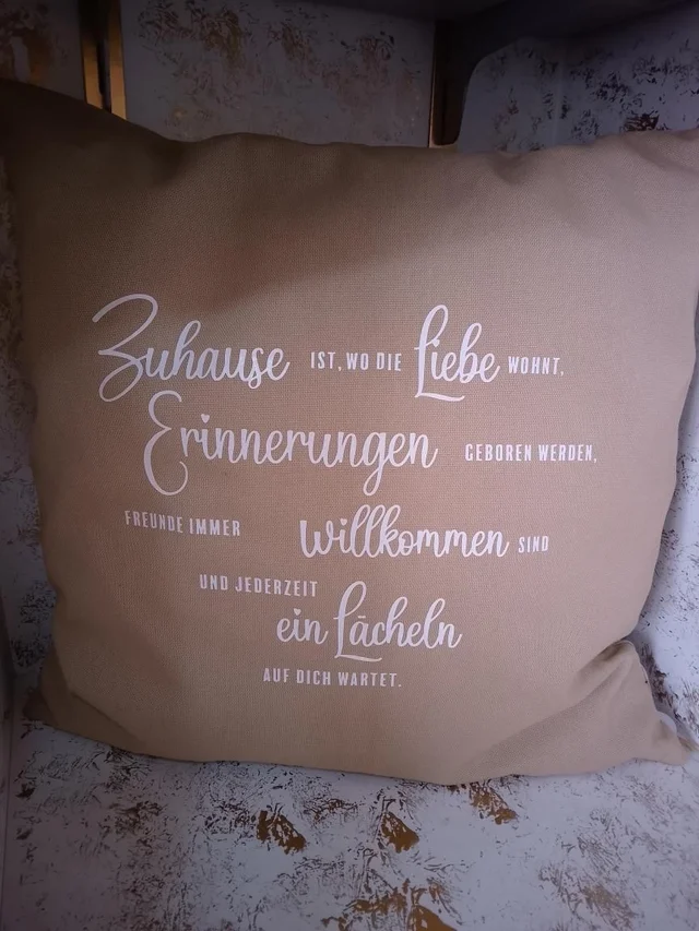 Kuscheliges Polster mit Spruch kaufen | KreativVeredelung