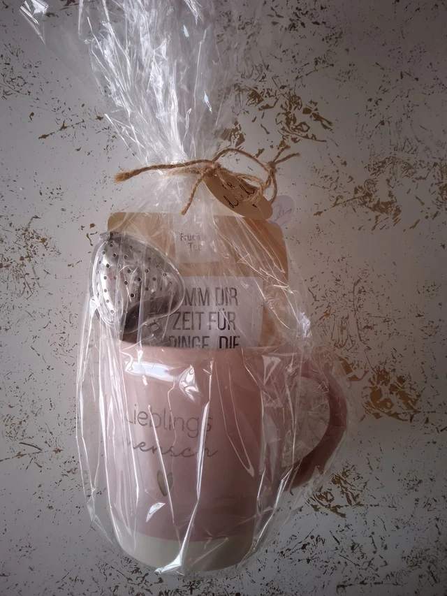 „Lieblingsmensch“ – Komplettes Tee-Geschenkset mit Tasse, Früchtetee & Teesieb-Löffel | KreativVeredelung