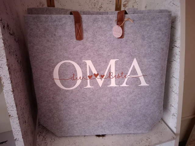 „OMA die Beste“ – Filztasche mit Henkeln in Leder-Optik | KreativVeredelung