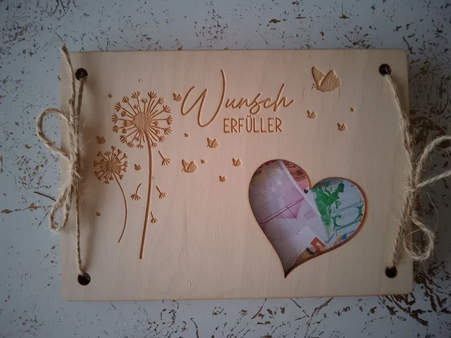 „Wunscherfüller“ – Holzkuvert mit Herz-Ausschnitt & Kordel für Geld & Gutscheine | KreativVeredelung