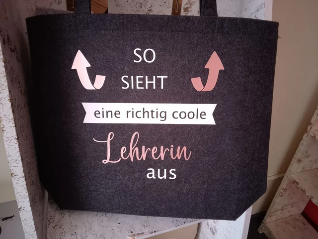 Filz-Shopper „Coole Lehrerin“ in Anthrazit | KreativVeredelung