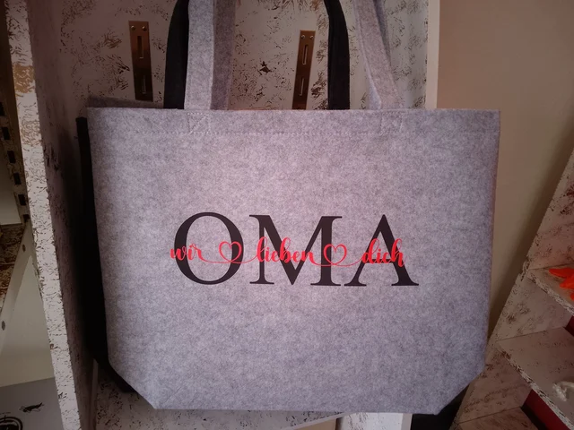 Filz-Shopper „Oma – wir lieben dich“ Hellgrau | KreativVeredelung